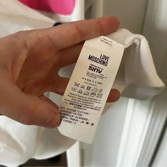 Love Moschino big love logo oversized jumper in white - Picture 7 of 9